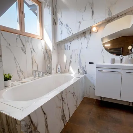 Old Town Vistula Premium Kraków