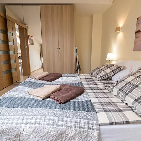 Old Town Vistula Premium מלון דירות 4*